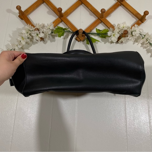 Mossimo Faux Leather Shoulder Bag Zip Black - Picture 7 of 12